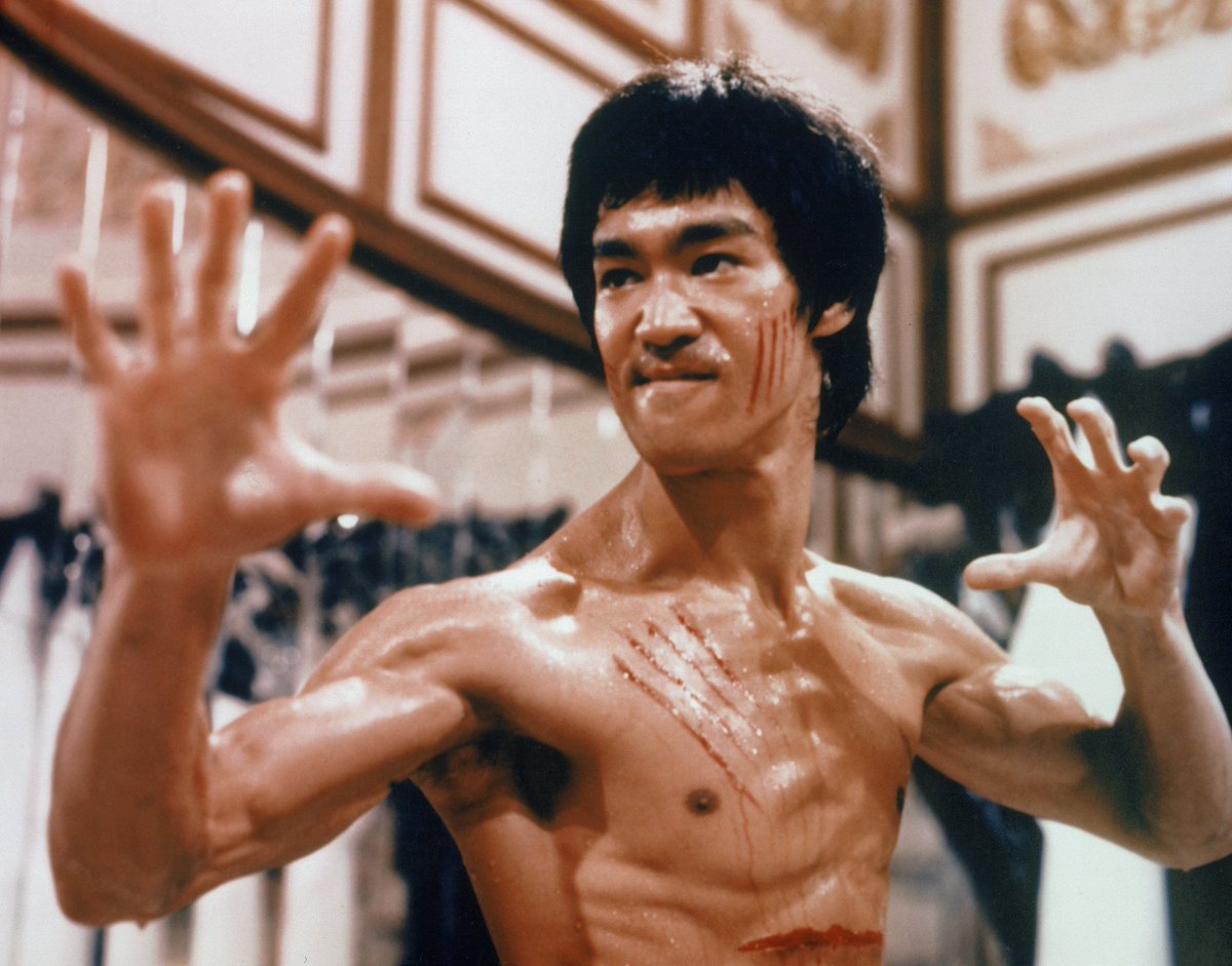 VulgoHoje's tweet photo. 26 de julho de 2023, vulgo hoje MESMO, marca os 50 anos da estreia de Operação Dragão, com @brucelee. #VulgoHoje #Cinema #Movies #KungFu #BruceLee #martialarts #films https://t.co/QVk5RvSQRe