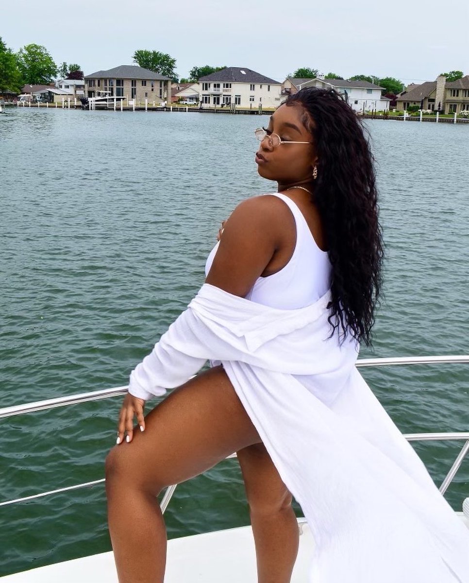 forhercosmetics's tweet photo. A blessing for your timeline🙏🏽
.
.
MUA: @iamlaurynnicole 
📸: @nyalikescameras 
.
.
#selflove #relax #thatgirl #naturalglam #softglam #veganbeauty #vegancosmetics #forhercosmetics #forherbabe #detroitbrands #detroitmua https://t.co/GSQFKn49hT