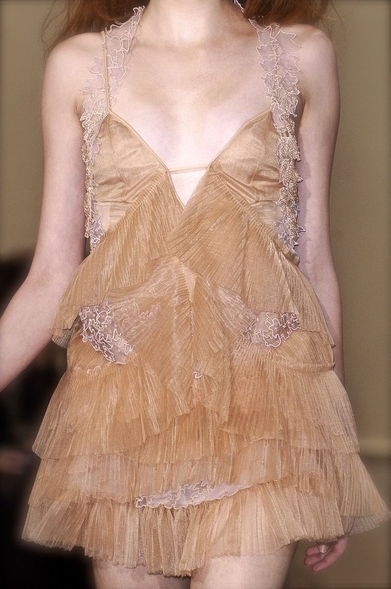 julien macdonald s/s 2011