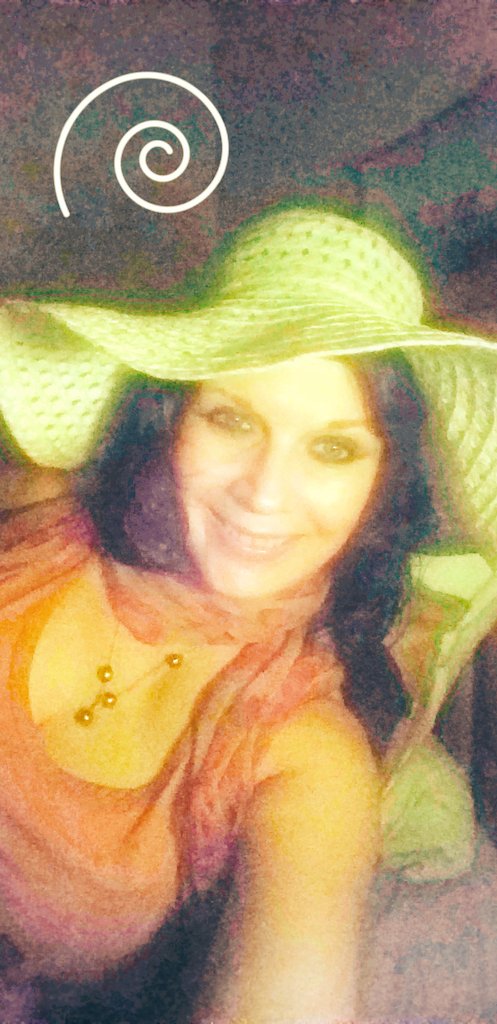 Bono66020372's tweet photo. #Famefilter  #iookthisselfie in #bedlastnight &amp; I'm #lookingformy #Tripod so I can #take #fulllength #selfies as well as #headshots &amp; after spending #years of my life jumping on #trains to all manner of #destinations , it's #somucheasier #takingmyown #PHOTOS Former #ToplessModel https://t.co/09yaVkBVWg