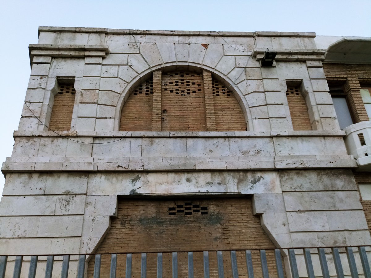 GHPatrimonioVLC's tweet photo. El GRAN HERMANO DEL PATRIMONIO CULTURAL VALENCIANO: Solicitamos que el @AjuntamentVLC  catalogue los Docks Comerciales del Puerto de Valencia como BRL. https://t.co/uztJGLxgEd 
@Patrindustrial @valenciabonita_ @lasprovincias @ValenciaNews_es https://t.co/OJJQFHo58S