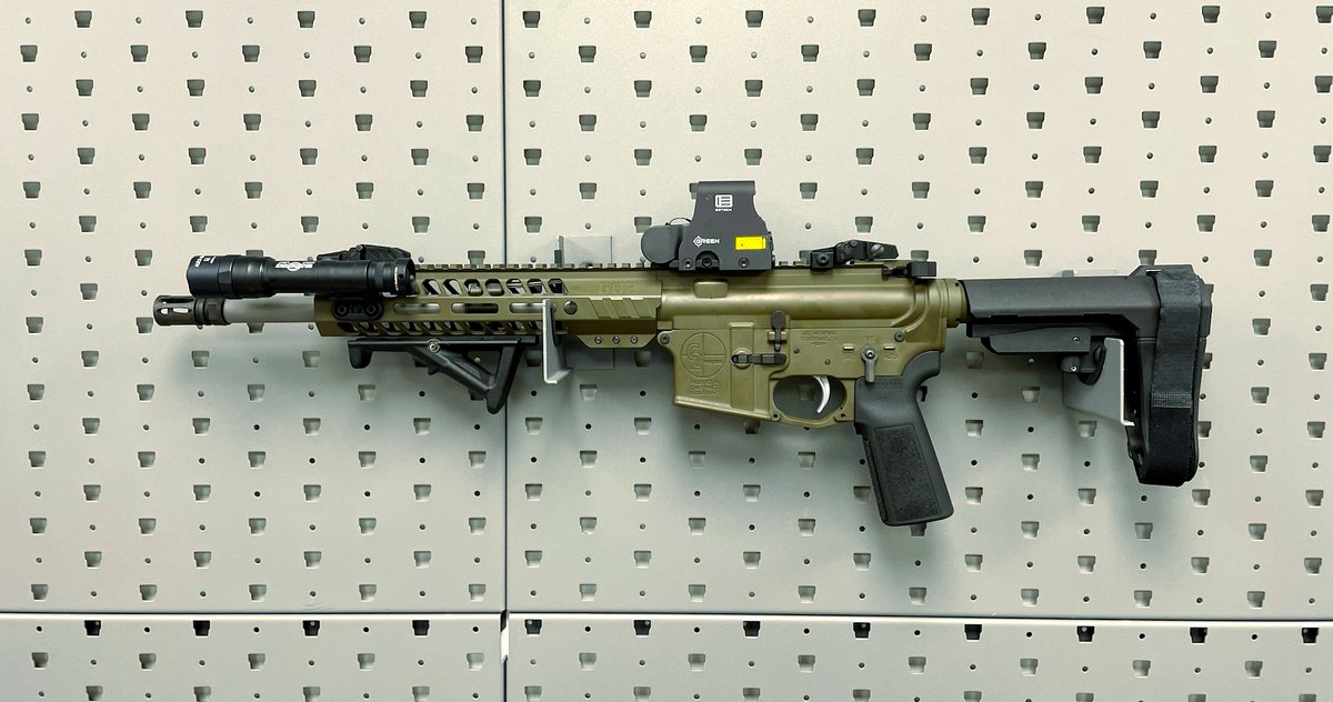 VasteronDefense's tweet photo. BREAKDOWN: Go2 Surefire Scout 300 EO Tech XPS 3 AFG Angle Mount

#MilitaryDefense #Defense #Arms #customplatforms #customweapons #protect #America #Troops #Weapons #Ammo #Tactical #USA #veterans #military #marines #rifle #pistol #freedom #proudamerican #florida https://t.co/hp8NPZV0T8