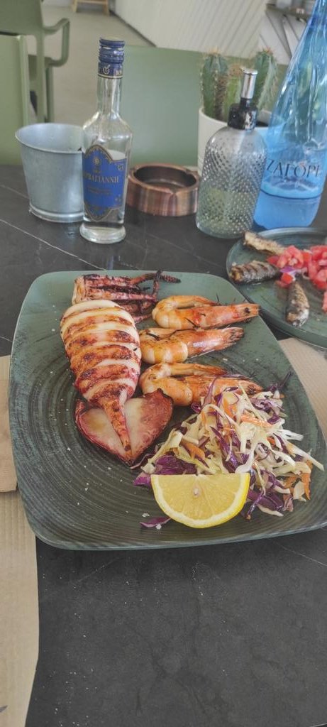 samolisangelos's tweet image. Top choice 

#summer2022 #greekislands #fishtime #ouzotime #alaties #chefalonia. #kefalonia