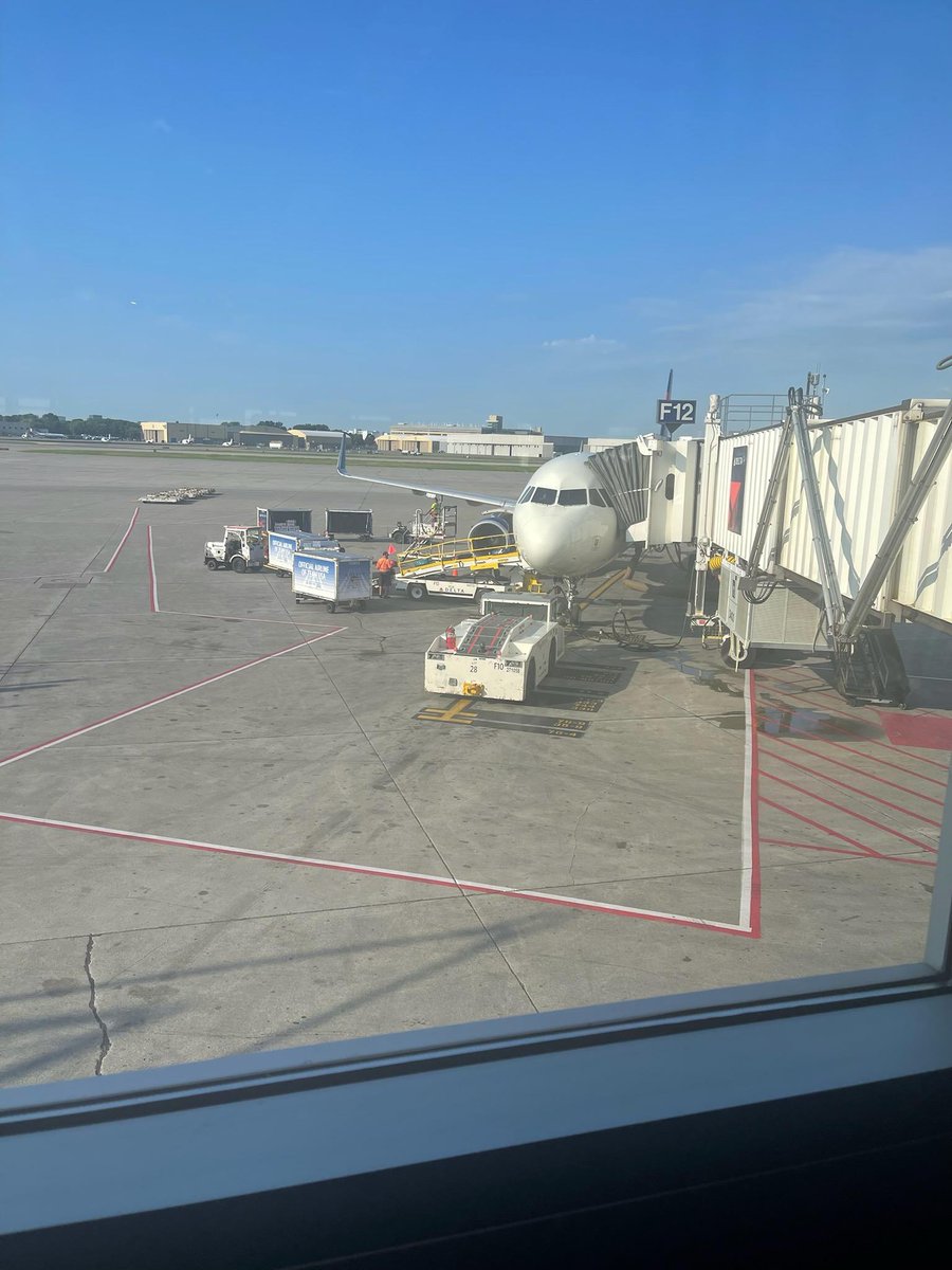 ProAgND's tweet image. Flying from one meeting to the next this week ✈️

I attended a meeting with Stine yesterday in LaCross, Wi and today I am heading to Denver for a 3 day Community Builder Event for FNB.

I am still available, just send me a message. ⬇️

#agbiz #Bismarck #stine #fnb