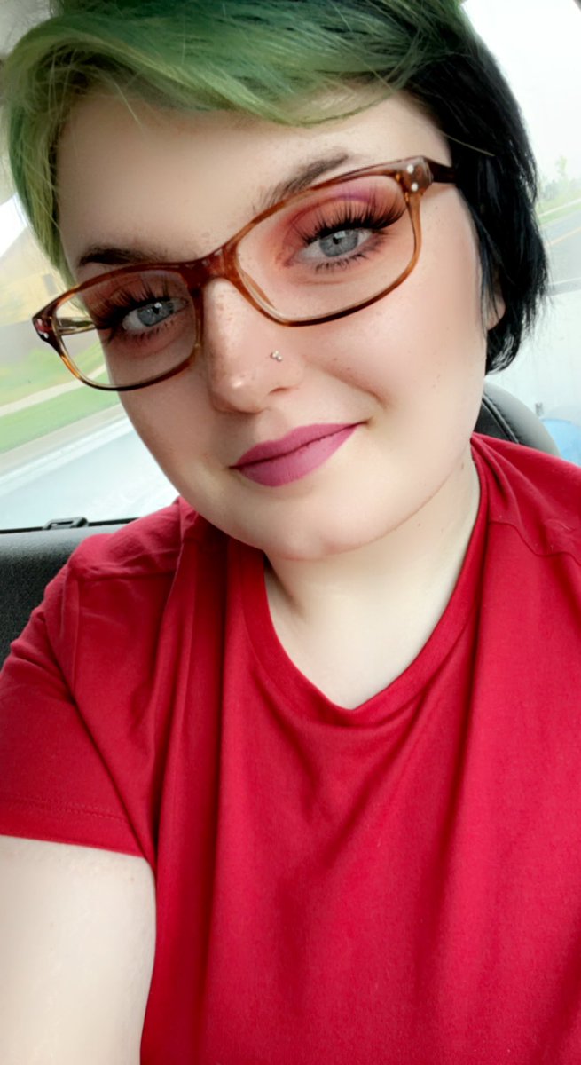 veeError's tweet image. Ayeee