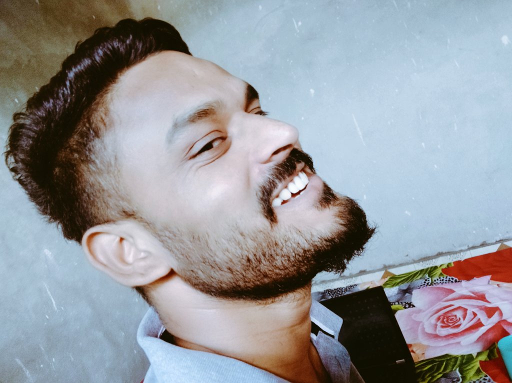 AmitBijender's tweet photo. #mustachetwitter https://t.co/QclVULrfk5