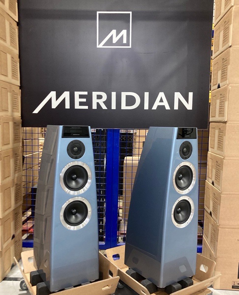 Our Special Edition DSP5200, seen here in 'Metallic Ice Blue', delivers simply stunning bass and full-range performance, allowing your music to be as revealing and lifelike as possible.⁠

⁠#HiResAudio #MadeInBritain #HandCrafted