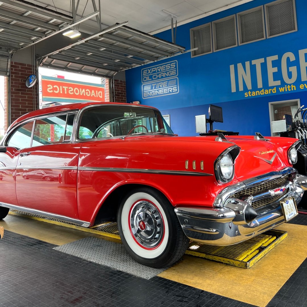 What do you get when the hot rod and lowriding worlds collide? A 1957 Chevy Bel Air, of course!😍 Our bays in Fort Walton Beach, FL received some serious 𝗙𝗟𝗔𝗜𝗥 with this visitor!