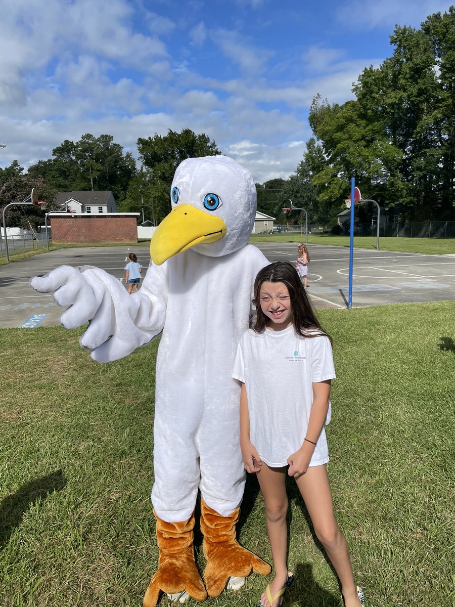 Lindsey Olinda tweet media