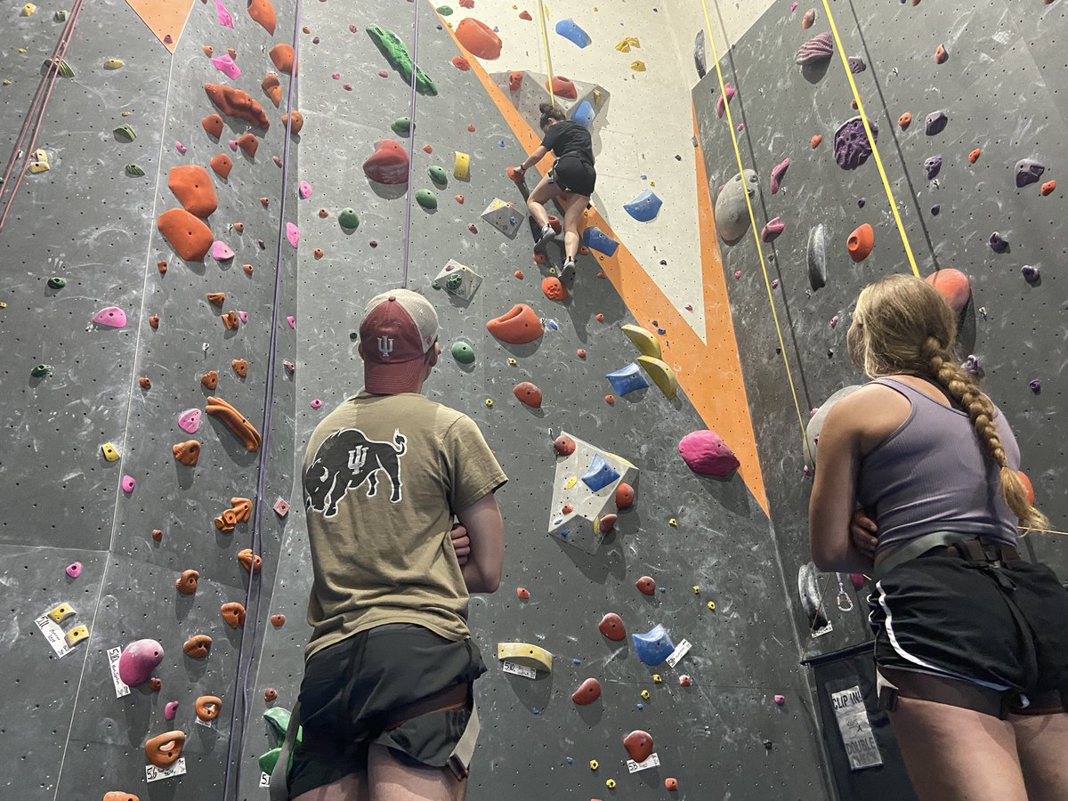 Army ROTC rockin welcome week! Thank you <a href="/hoosierheights/">Hoosier Heights</a> for hosting us! 🤟🏼 #hailbison 🦬