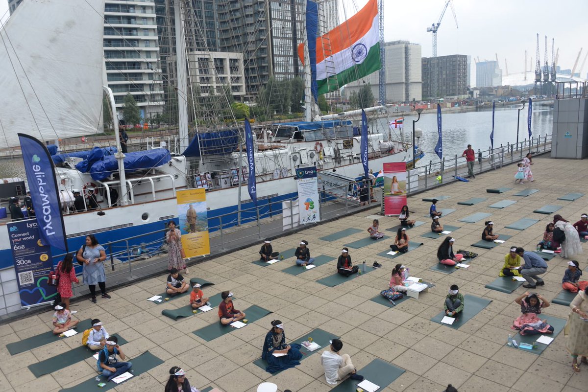 indiannavy's tweet photo. #AzadiKaAmritMahotsov Drawing competition conducted by @HCI_London to commemorate the 75th Anniversary of India’s Independence &amp; Port Call of #INSTarangini at London.

#Lokayan22
@AmritMahotsav @mygovindia @IN_HQSNC https://t.co/PSFw8A1h3g