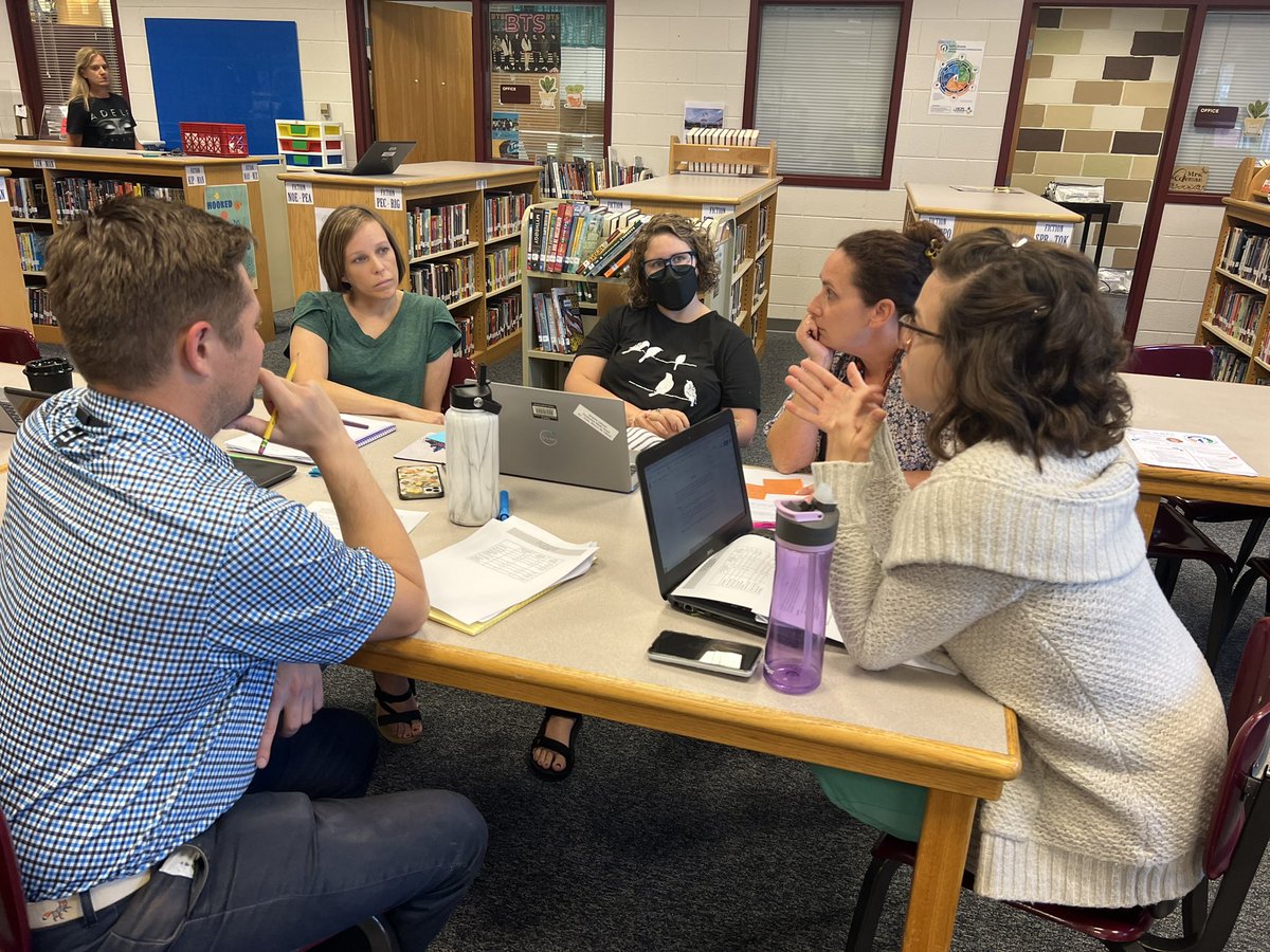 cswartz22884's tweet photo. So proud of Pocahontas teachers for their commitment and hard work with the CNA process!  They nailed the data protocol and have so many great ideas for the new year!  #itsgreattobeahawk #creatingqualityschools #pocahontascultivates https://t.co/W15GajC4cH