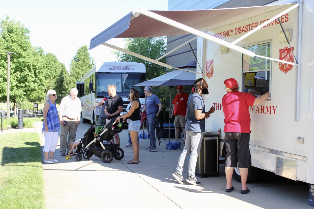 SAWMNIorg's tweet photo. If you don't have plans TONIGHT, have we got a deal for you! Join us for our last Red Shield Summer Concert this year. FREE Grilled dinner at 6 PM followed by some great music and dancing from Grand Rapids youth and fun with ventriloquist Barbara Jean. 
https://t.co/aNrKt3Da9e https://t.co/pGu9PC5d58