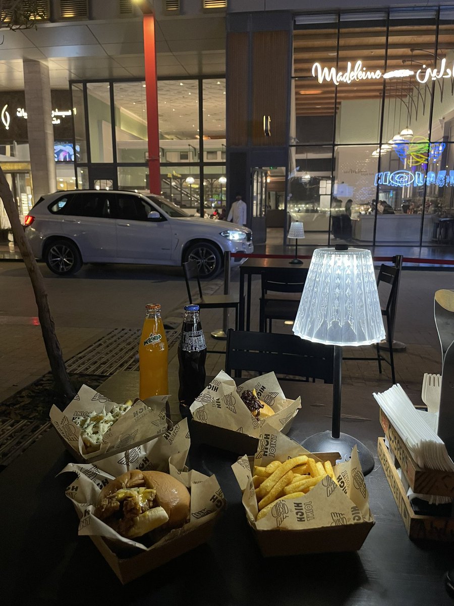 آنِسـة جودّ 🍁. tweet media