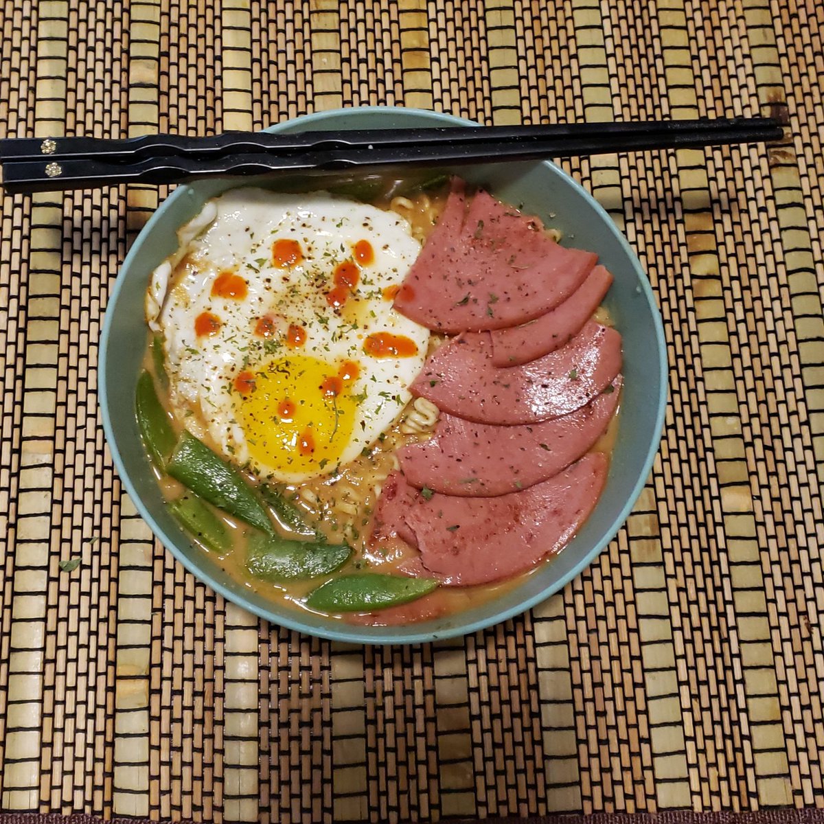 LoudMouth_LaVal's tweet photo. I'm not good at much, but I can make some really pretty ramen. @Maruchan_Inc
#nom #Ramen #Maruchan #DeadPunk https://t.co/gLFyBXd5vI