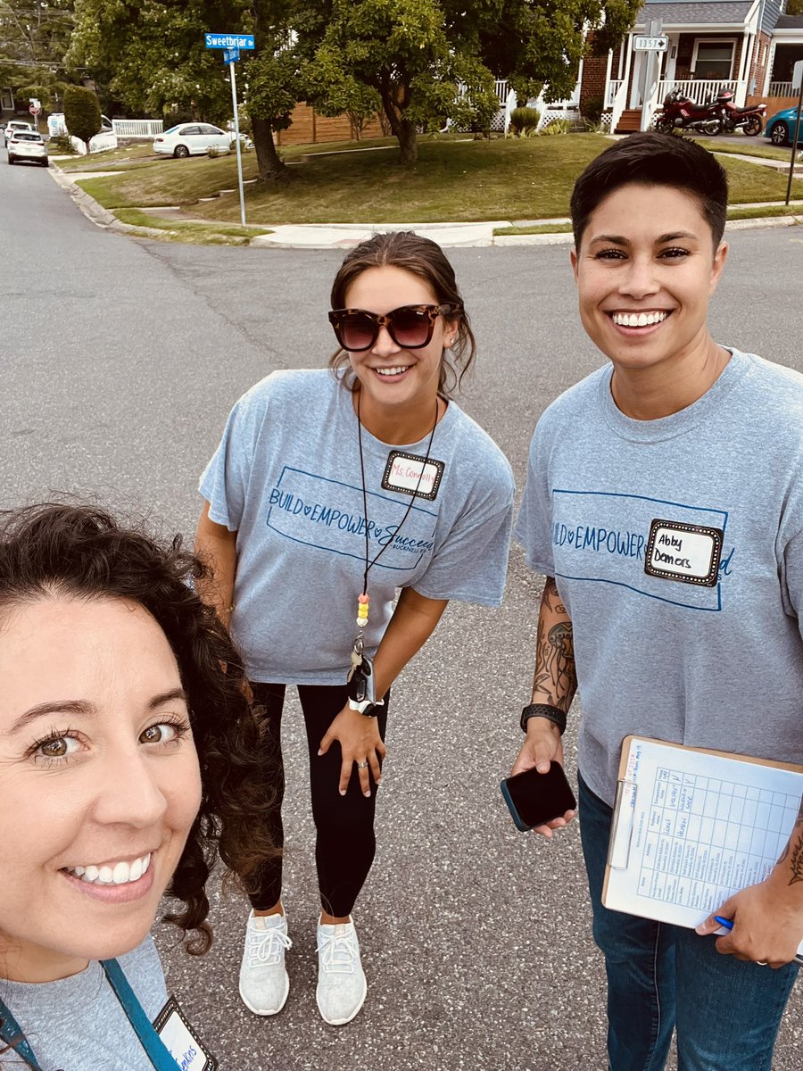 Welcome Walks 2022! Excited to meet some of our incoming 1st graders!!! #Bucknellstrong <a href="/BucknellElem/">Bucknell Elementary</a> <a href="/ac_demers/">Abby Demers (She/Her/Hers)</a>