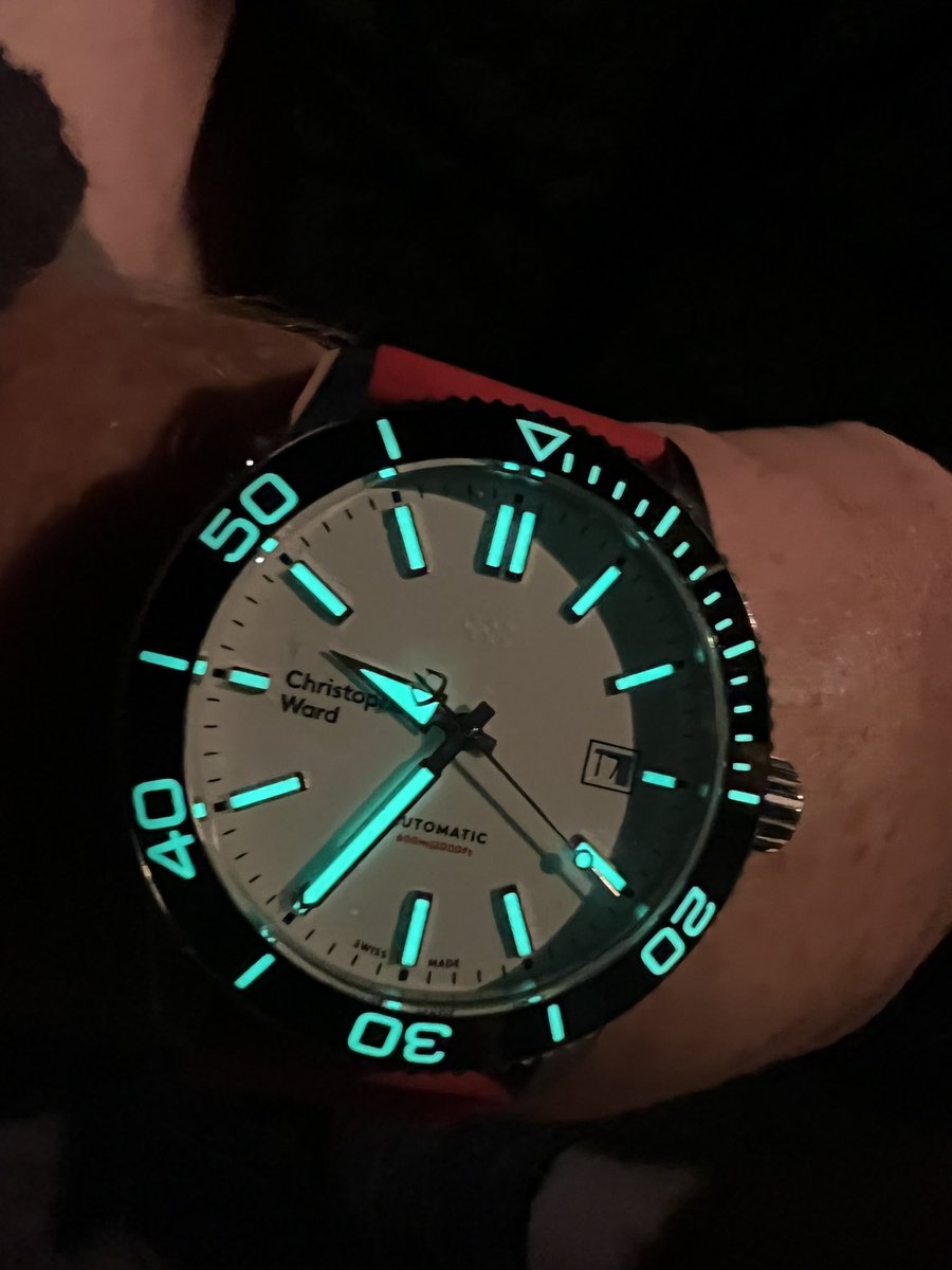 robuk1976's tweet photo. Love a good lume shot @ChrisWardLondon https://t.co/rpzroKVM8j