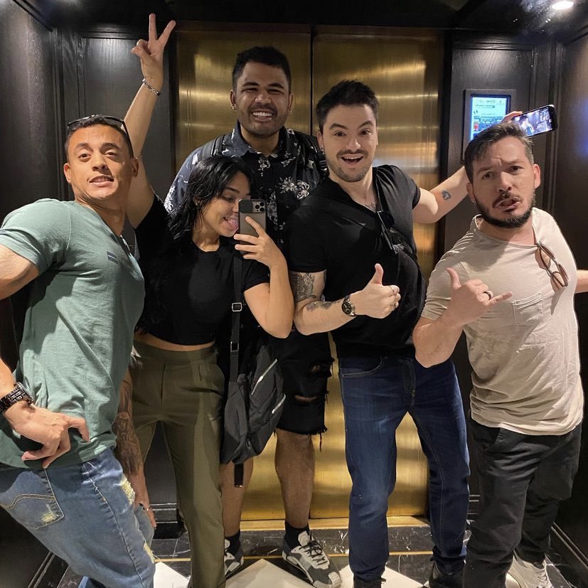netolabthinker's tweet photo. não tenho palavras para descrever como eles conseguem me fazer feliz apenas estando todos juntinhos e contentes. 💭🫶🏻 https://t.co/h6YXFA83Ig