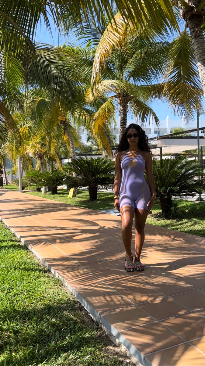 flomighty's tweet image. Little Miss Sun-Kissed 🌞