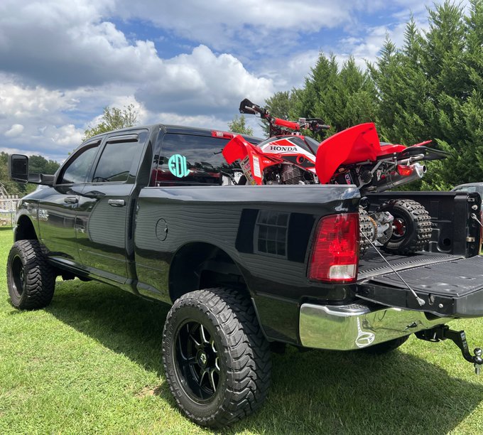 Watch Lucy's leaked NSFW photo on TwXstars