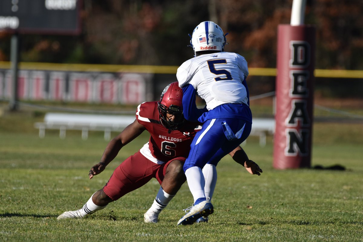 NEWS: Three <a href="/d3ECFC/">ECFC</a> student-athletes named to @NoontimeSports All-New England Preseason Team

STORY ➡️ bit.ly/3dFytDH

Armstrong Antoine (DB)
Tucker Gaudette (OL)
Dre Kidd (DB)