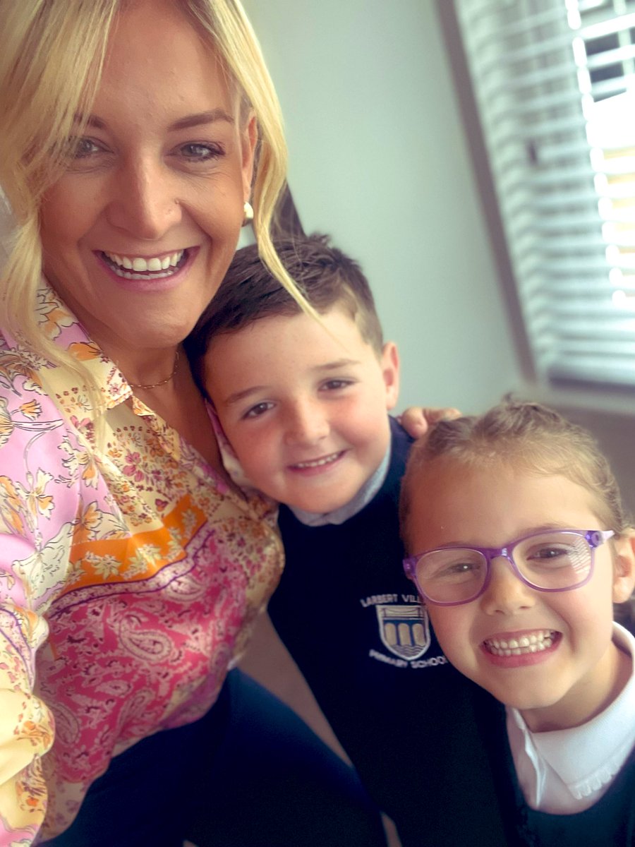 P4 &amp; P2 school year ready.. and we get to do it together. Good luck all and enjoy. #schoolsback #newterm #lucky