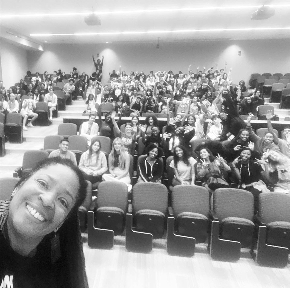 SocialChangeOSU's tweet photo. @MorrillScholars 😄 @socialchangeosu discussion. Still processing! Have a great year MSP! I Am Social Change. Are You? @studentlifeosu Come see us at the Open House. https://t.co/oddSOhv4Se