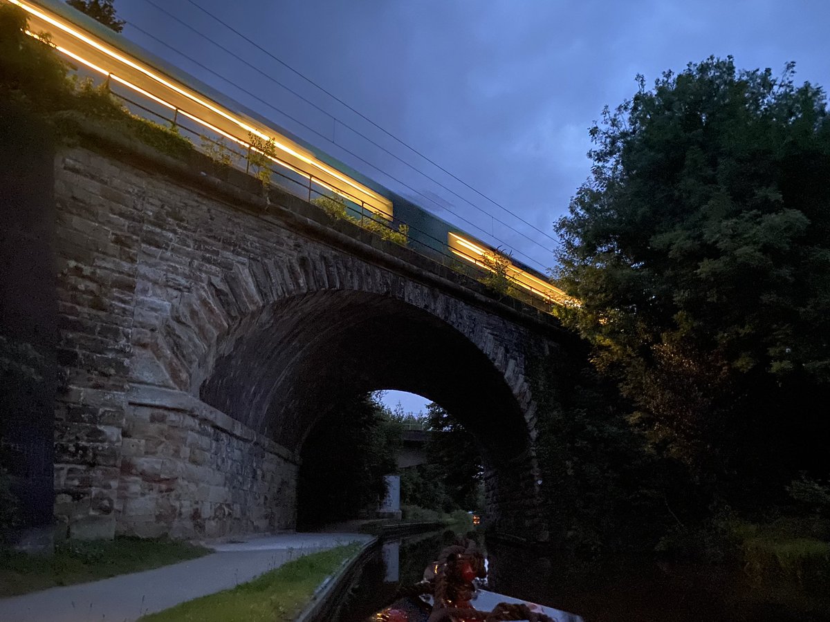 drewusd's tweet photo. View from the bow - this evening in Rugeley @CRTBoating #sharedownership #narrowboat #canals #train #viewfromthebow #evening https://t.co/XFQCfFrVXh