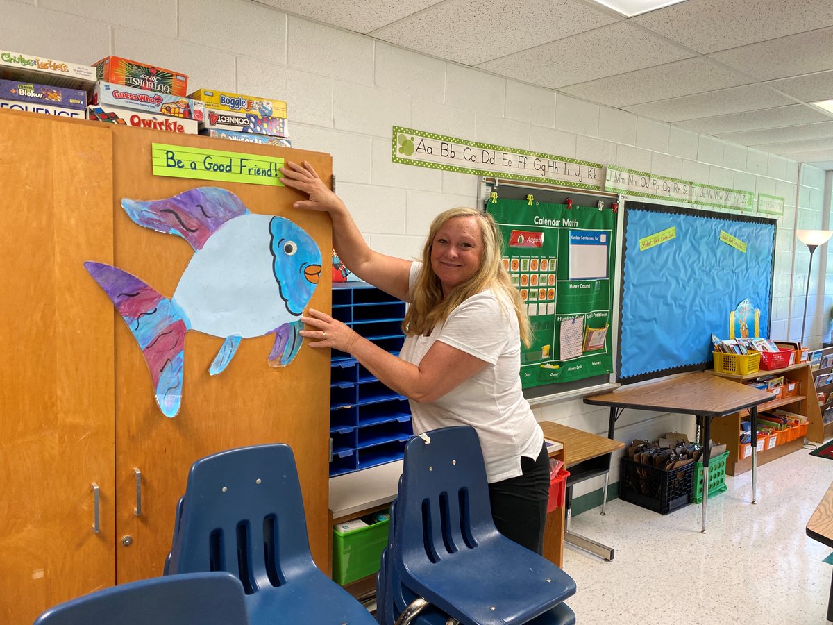 We are counting down to #FirstDayFairfax! Our staff is excited to meet you tomorrow. K (only) Open House: 10-11am. All students Open House: 2-3pm. oakviewes.fcps.edu/event/oak-view…

Please see the Welcome Information email that was sent  on Sat, 8/13 for additional important info.