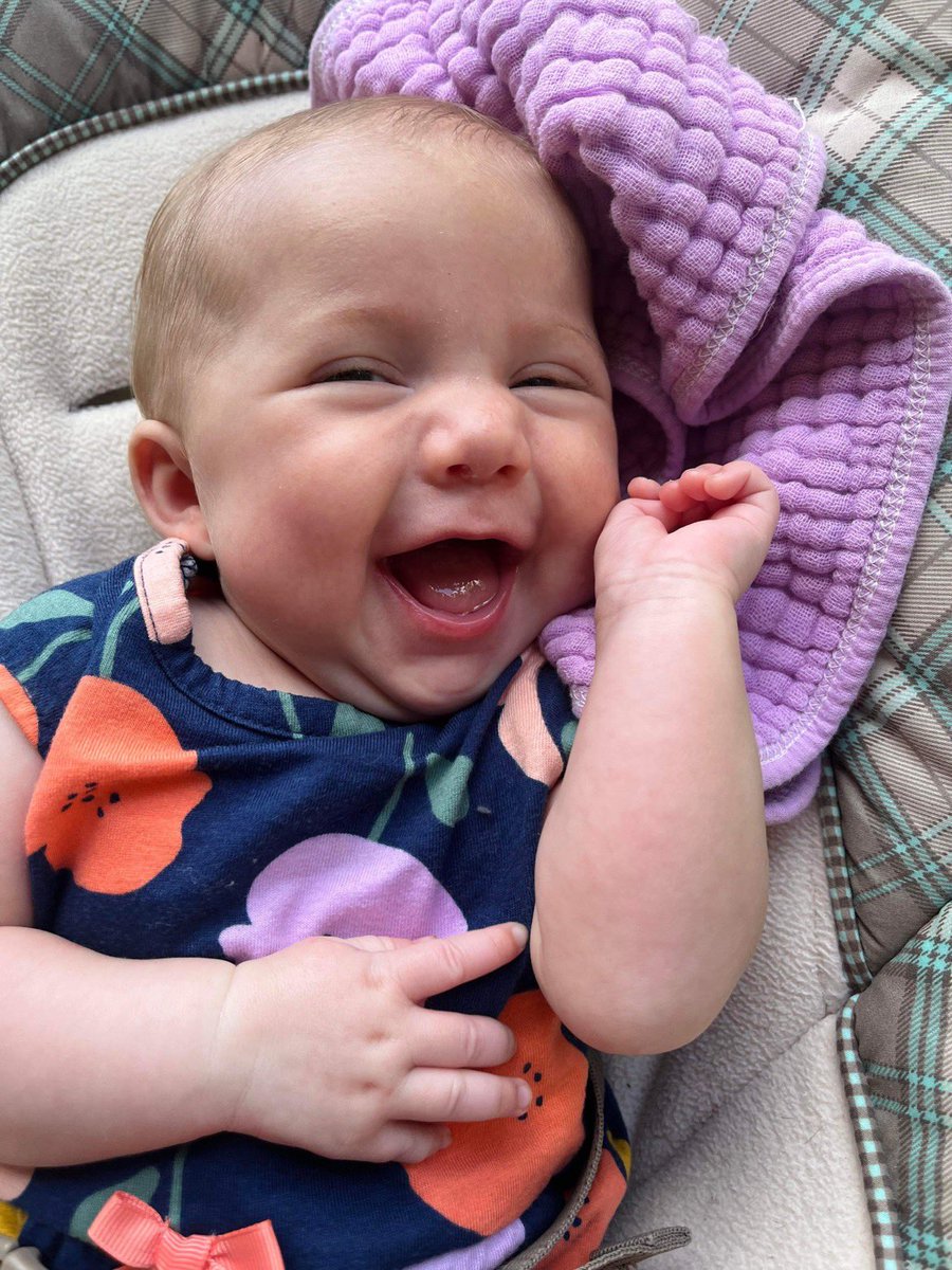 CcHartings's tweet photo. At work missing my girl extra today. can’t wait to squeeze her!!🥰 https://t.co/pkWYUN3cpK