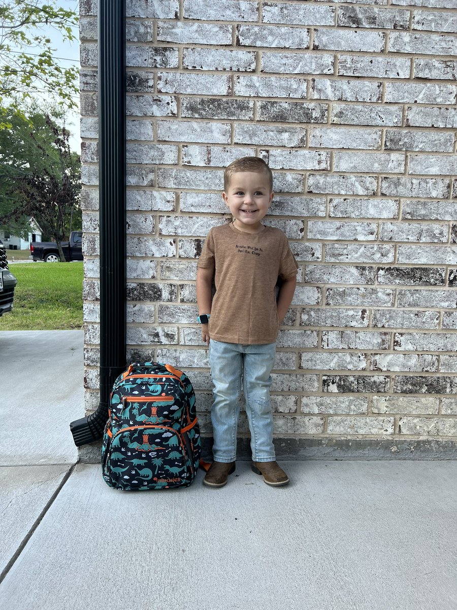 chasitygrace44's tweet photo. Bentley Kai’s FIRST day of school 🤍 https://t.co/SwecKAgHbj