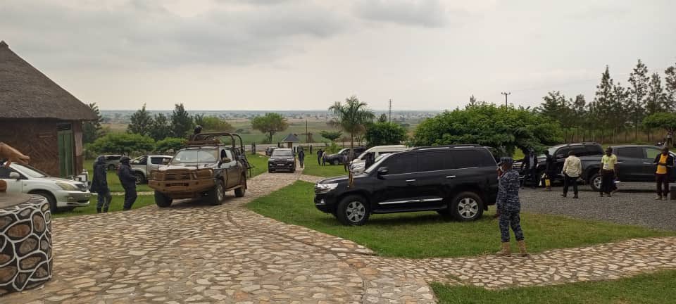 QESafariLodge's tweet photo. Had a great stay &amp; appreciated the beauty of the place                                            📍 Queen Elizabeth Park 
📩Bookings email us: queenelizabethculturecentre@gmail.com 
🟢WhatsApp +256786787140
📞 Call us +256200959889
📭 https://t.co/7g4wO24ovg https://t.co/G1aatMf6Fh