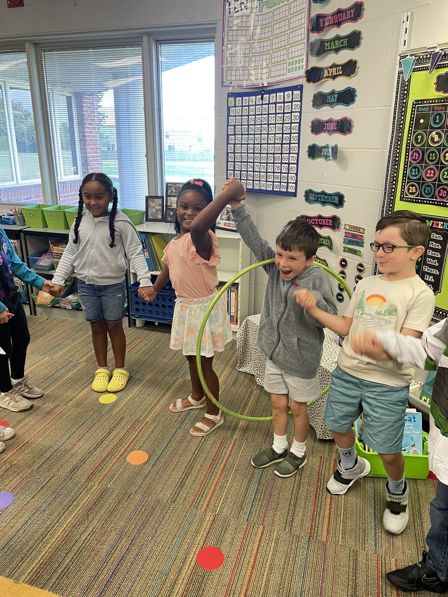 SH1stGrade's tweet photo. What’s better than the hula hoop hustle on the 1st day?! #itsworthit #theslate @wcsdistrict https://t.co/wQPYY6yDN5