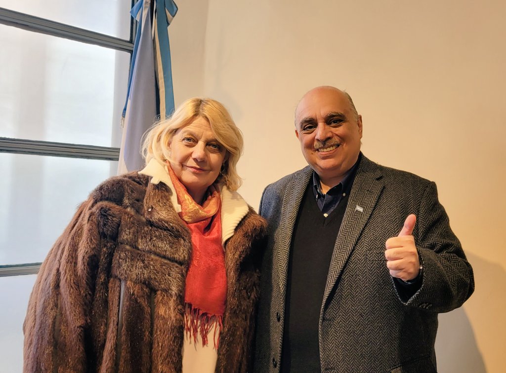 BiondiniAR's tweet photo. Esta tarde tuvimos el gusto y honor de recibir a la Dra. Chinda Brandolino en nuestras oficinas junto a parte de la cúpula directiva del #FrentePatriotaFederal bonaerense. Avanzan los diálogos entre los Patriotas para consolidar un gran movimiento de Unidad de cara al 2023. https://t.co/vSBKNDSe43