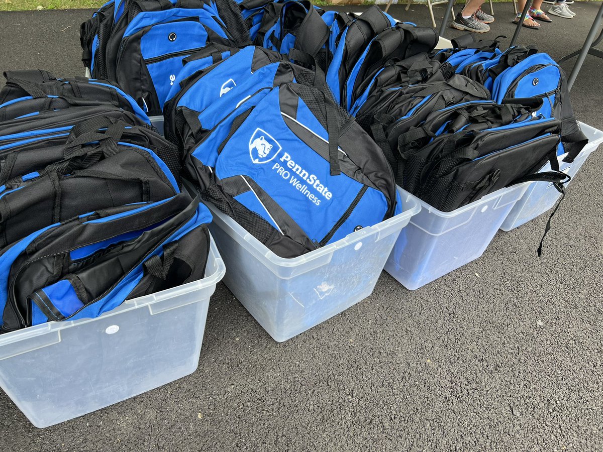 PSH_PROwellness's tweet photo. Great day supporting @cocoapacks during their Back to School event. Thanks to funding from #KohlsCares, we were able to provide students backpacks and insulted tote bags to families. #LoveAlwaysWins #PROwellness https://t.co/fESep88yIG