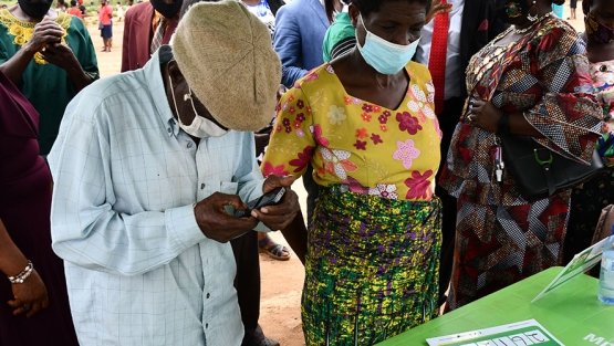 Scalable #safetynets can help households cope with weather events &amp; other shocks by providing immediate support. #Malawi’s safety net response in urban areas, the COVID-19 Urban Cash Intervention, provides valuable lessons. Learn more: wrld.bg/K8n550JuHIc