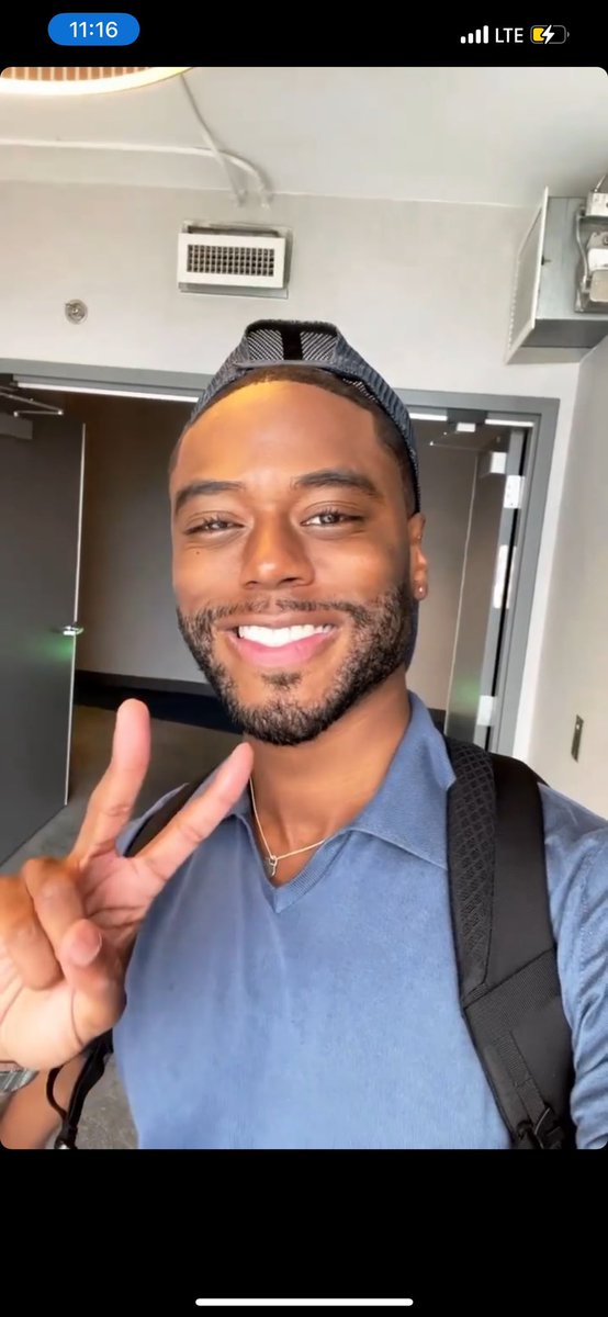 ✌🏾