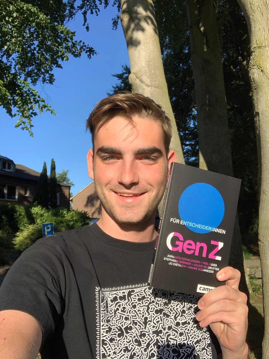 Heute erscheint das Buch "Gen Z für Entscheider:innen", an dem ich als Mitherausgeber mitwirken durfte 🥳

Freue mich riesig, es nach einem Jahr von Idee bis Release in den Händen halten zu dürfen!
Danke an die 28 tollen Autor:innen, die Herausgeber:innen und <a href="/Campusverlag/">Campus Verlag</a>!