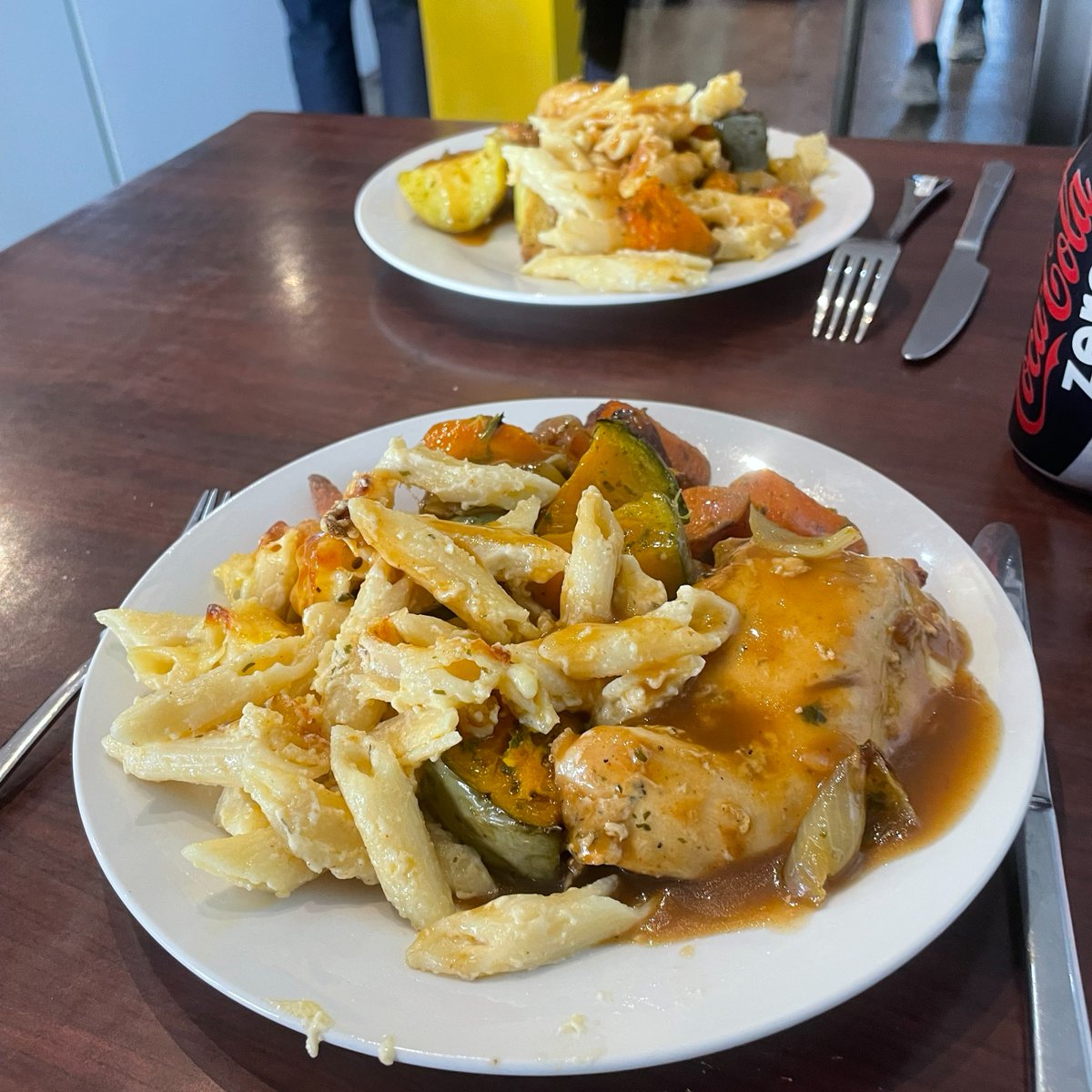 MergeCafe's tweet photo. Today is roast day! Today's roast is roast beef rump served with roasted potato, veggies and pasta. Community roasts are $7 or pay it forward for $14. Pictured here is last week's chicken roast with roast veges and mac &amp; cheese! https://t.co/JrNi78L4k2