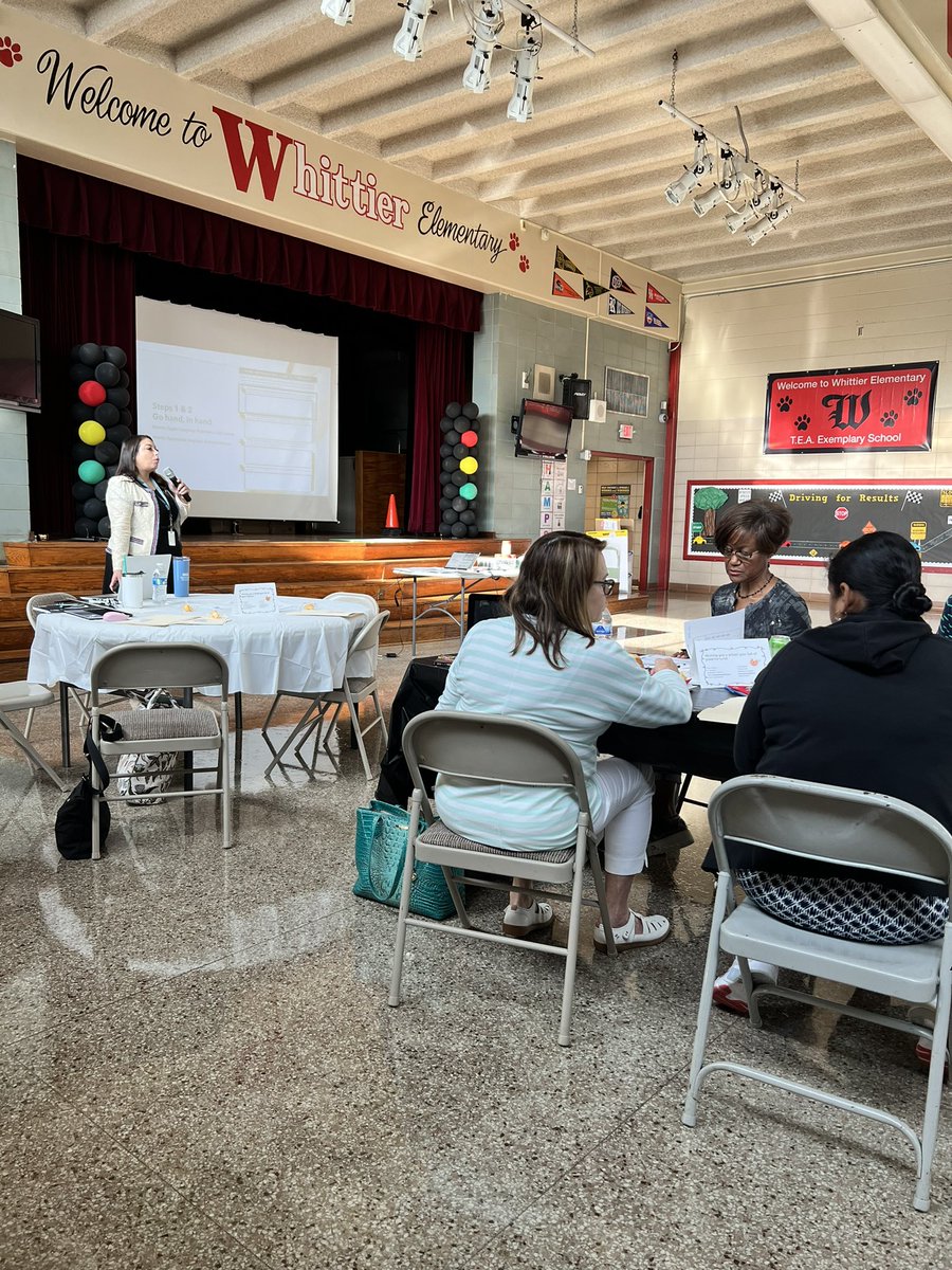 Daisy_Ech1's tweet photo. ELPS integration this morning with some great collaborative teachers at Whittier ES! Thank you @ylianalizette and @ByromJocelin for a great presentation! #ELPSIntegration @HISDMultiPrgms https://t.co/7ZV4NTFH8O