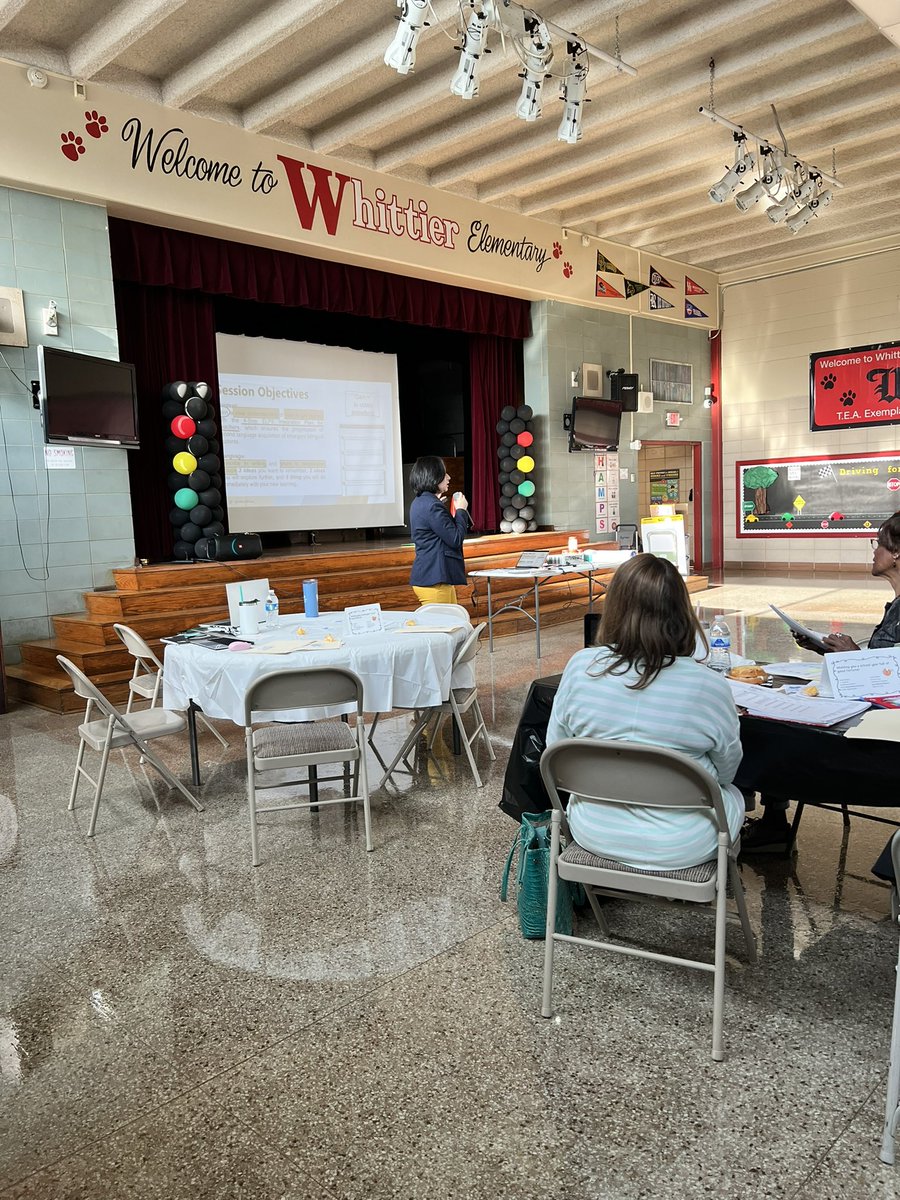 Daisy_Ech1's tweet photo. ELPS integration this morning with some great collaborative teachers at Whittier ES! Thank you @ylianalizette and @ByromJocelin for a great presentation! #ELPSIntegration @HISDMultiPrgms https://t.co/7ZV4NTFH8O