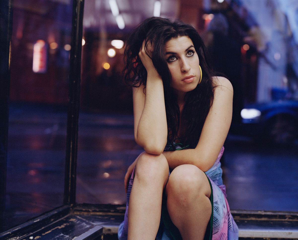 proudgalleries's tweet photo. Amy Winehouse, ‘Camden Town Launderette, No.I’
© Jake Chessum
London 2004
Digital archival C-type print hand signed by the photographer
16 x 20 inches
Edition of 20
£1200+VAT GBP
Certificate of Authenticity
#proudgalleries
#collectingphotography
#amywinehouse
#jakechessum
#London https://t.co/TVqEJwXxqd
