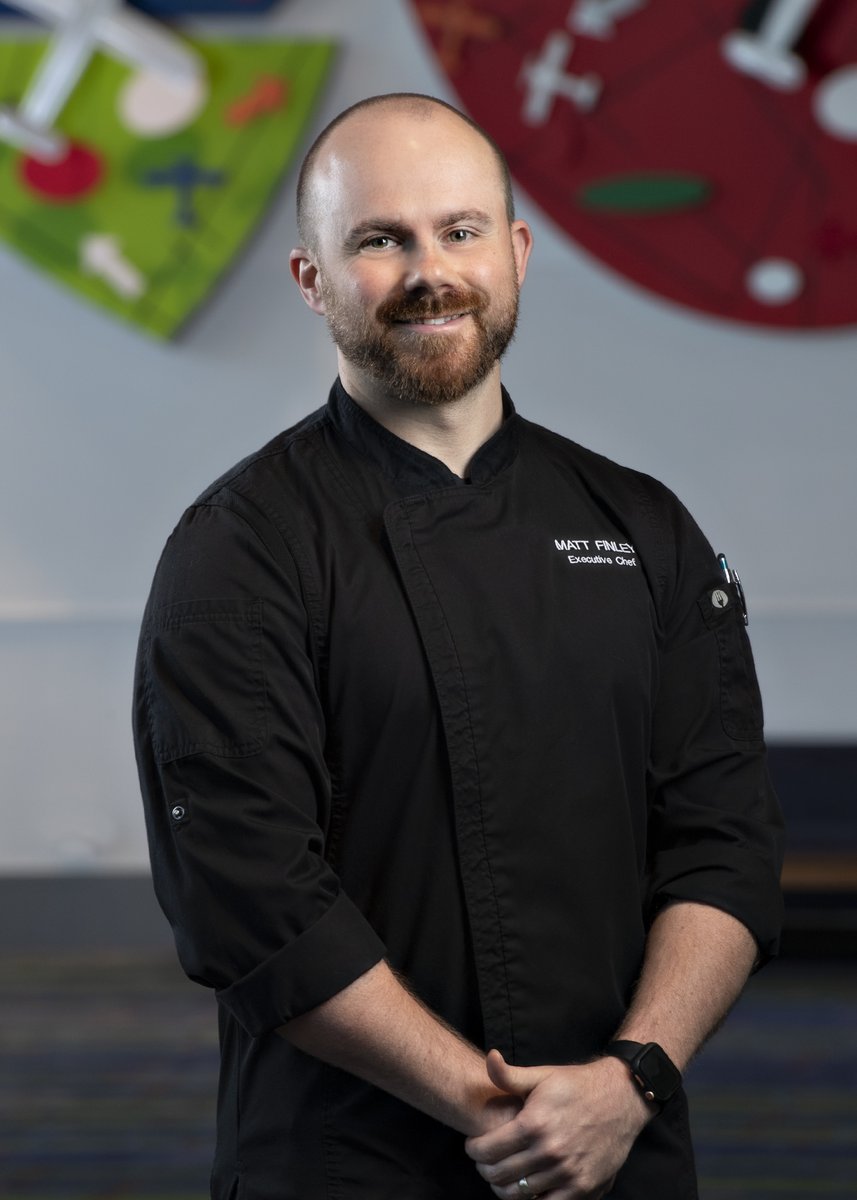 CulinAero's tweet photo. Meet Chef Matt Finley. 👨‍🍳 Chef Matt is the Executive Chef for CulinAero by Proof of the Pudding. He oversees all of the beautiful meals that touch the tables of the GICC! 🥘 https://t.co/ByGxigLJM4