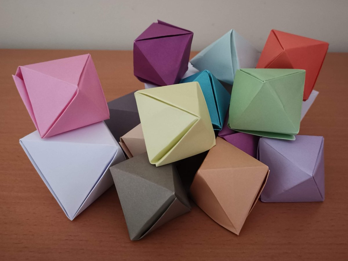 Thanks to all those who helped make these origami octahedra yesterday! We hope you learnt a lot about Li-ion batteries! @thinktankmuseum <a href="/BritishOrigami/">British Origami Soc</a> <a href="/prslaterchem/">Peter Slater</a>