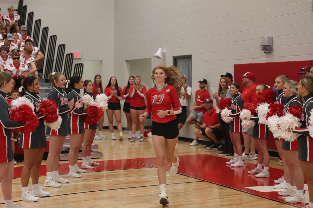What a night! Thank you to all of our Redhawk fans who showed up to meet our 2022 Redhawk athletes! #GoRedhawks 🏈