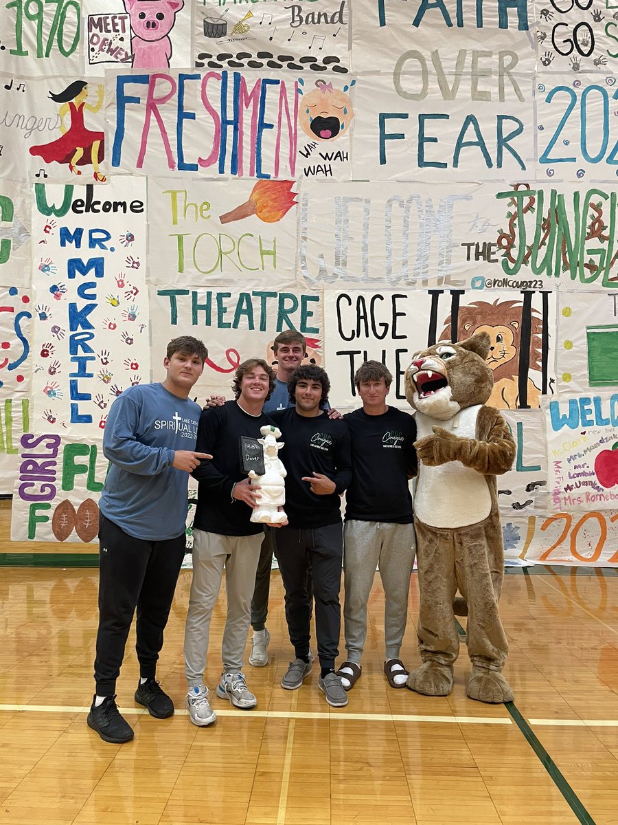 rollcougz23's tweet photo. 🚨🚨INTRODUCING THE NEW 2022-23 STUDENT SECTION MASCOT-               🐷🐷D E W E Y https://t.co/A0w3YwpOE2