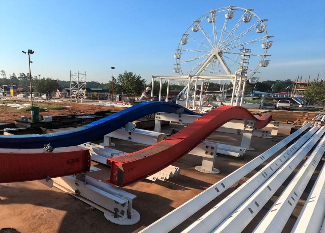 FunSpotAmerica's tweet image. Crews are hard at work building this one-of-a-kind roller coaster and we can't wait for you to ride it! Stay tuned for more updates! 

#funspotatlanta #funspotamerica #rmc #arieforceone #rollercoaster