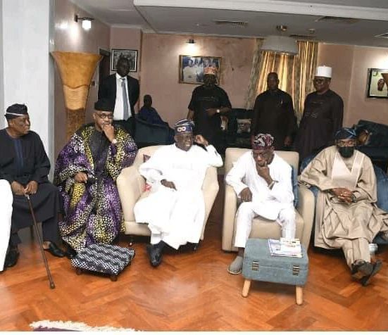 APC Presidential candidate Asiwaju Bola Tinubu, Speaker Femi Gbajabiamila, Malam Nuhu Ribadu, Sen. Andy Uba  and other party leaders visit former President Olusegun Obasanjo in Abeokuta