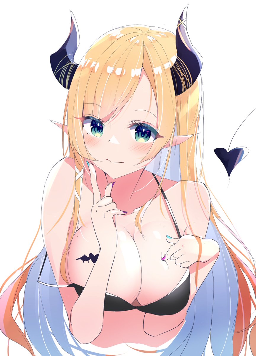 旧マーリン 「暑い~!!!#夏休みはフォロワーさんが増える 」|Liyakuのイラスト