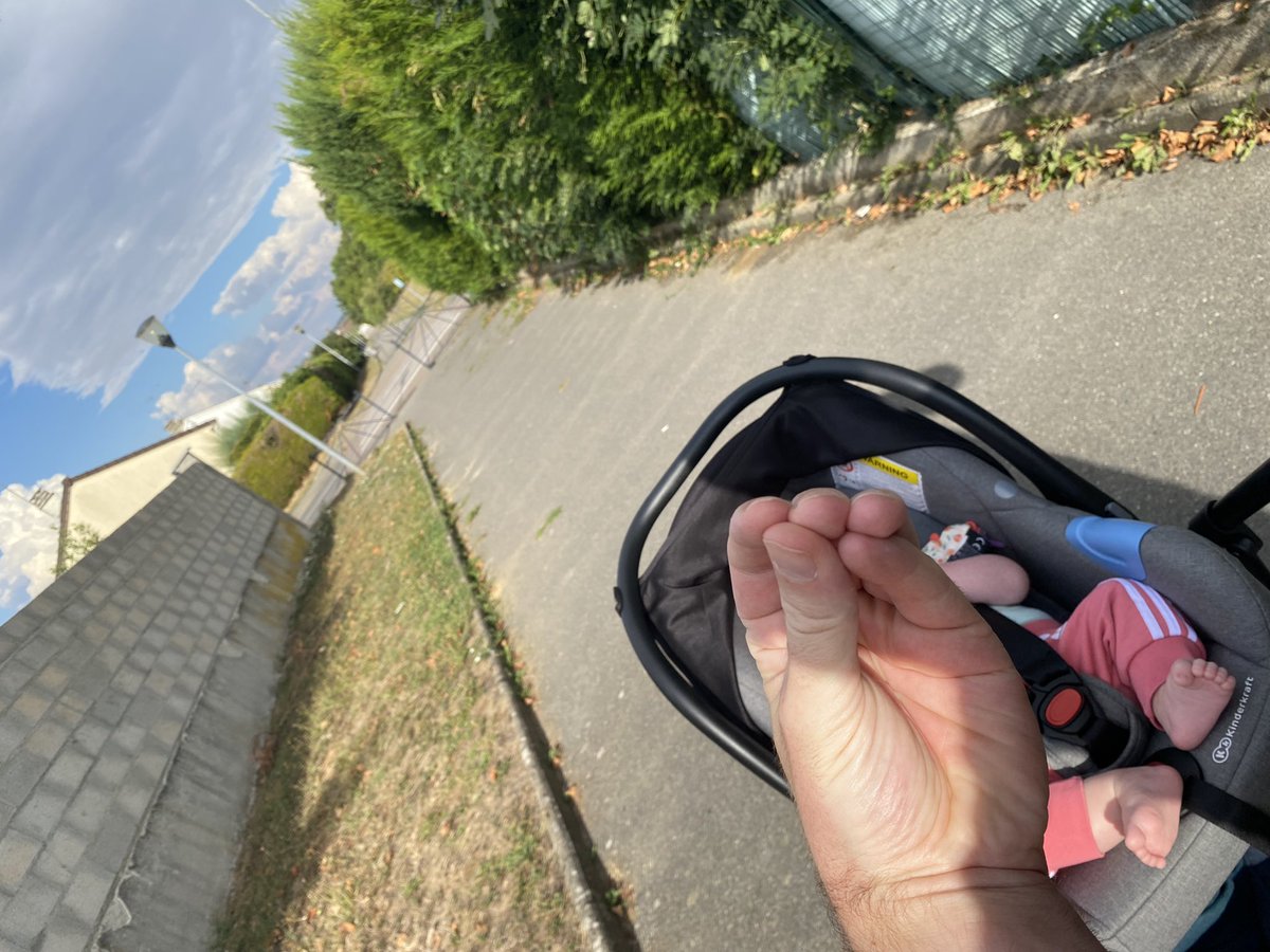 Keni210689's tweet photo. Enjoy being a dad!
#CETSHANDCONTEST https://t.co/IVwA5Fzb1H